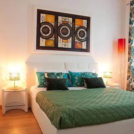 Bed & Breakfast Arena D'intorno 4*