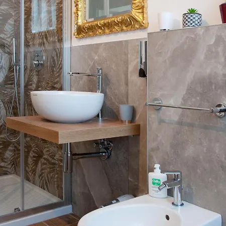 Arena D'intorno Luxury E Nocleg ze śniadaniem