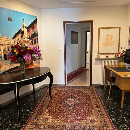 Bed & Breakfast Arena D'intorno Luxury E 4*